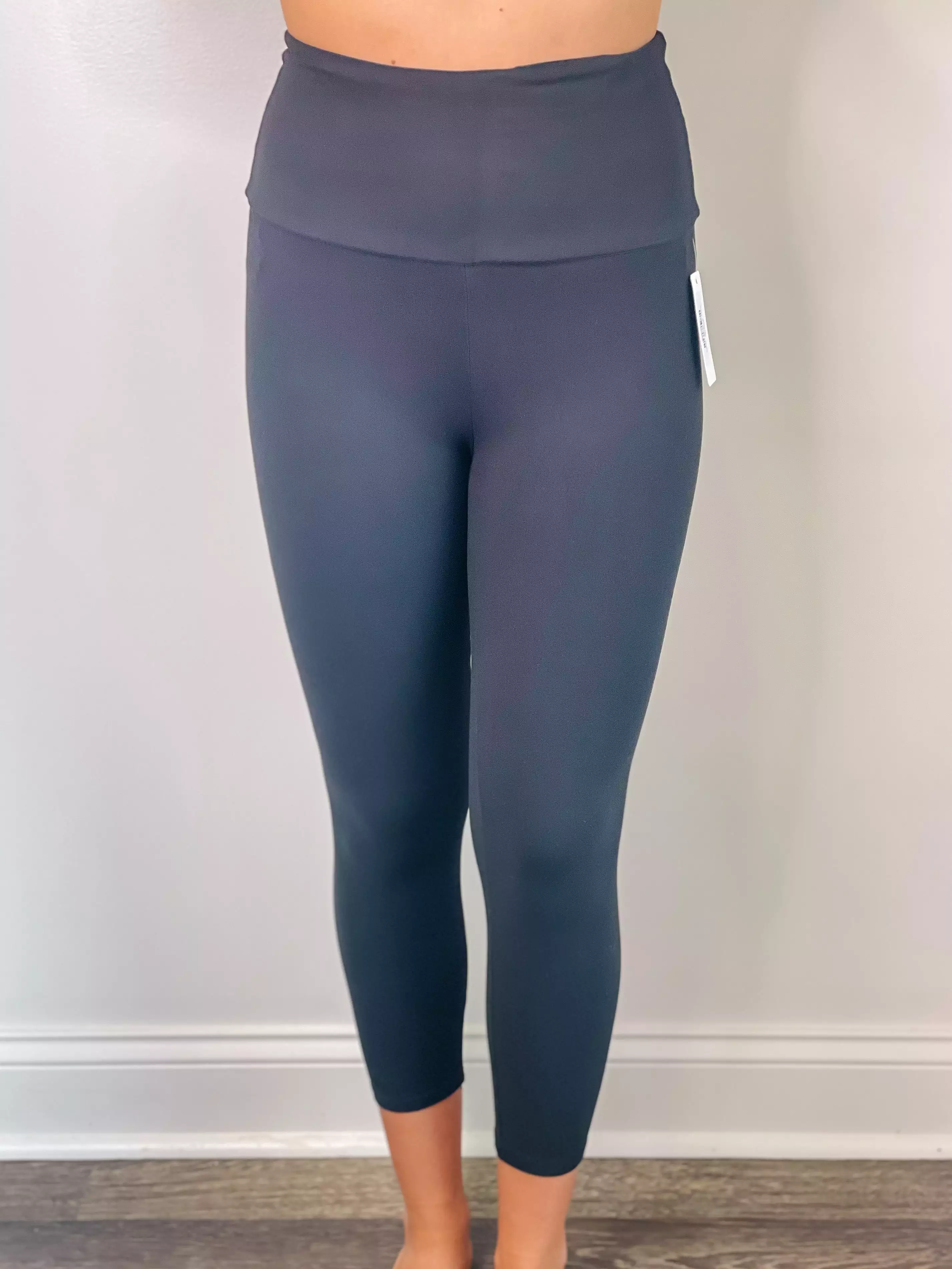 Lora Perfect High Waisted Capri Leggings