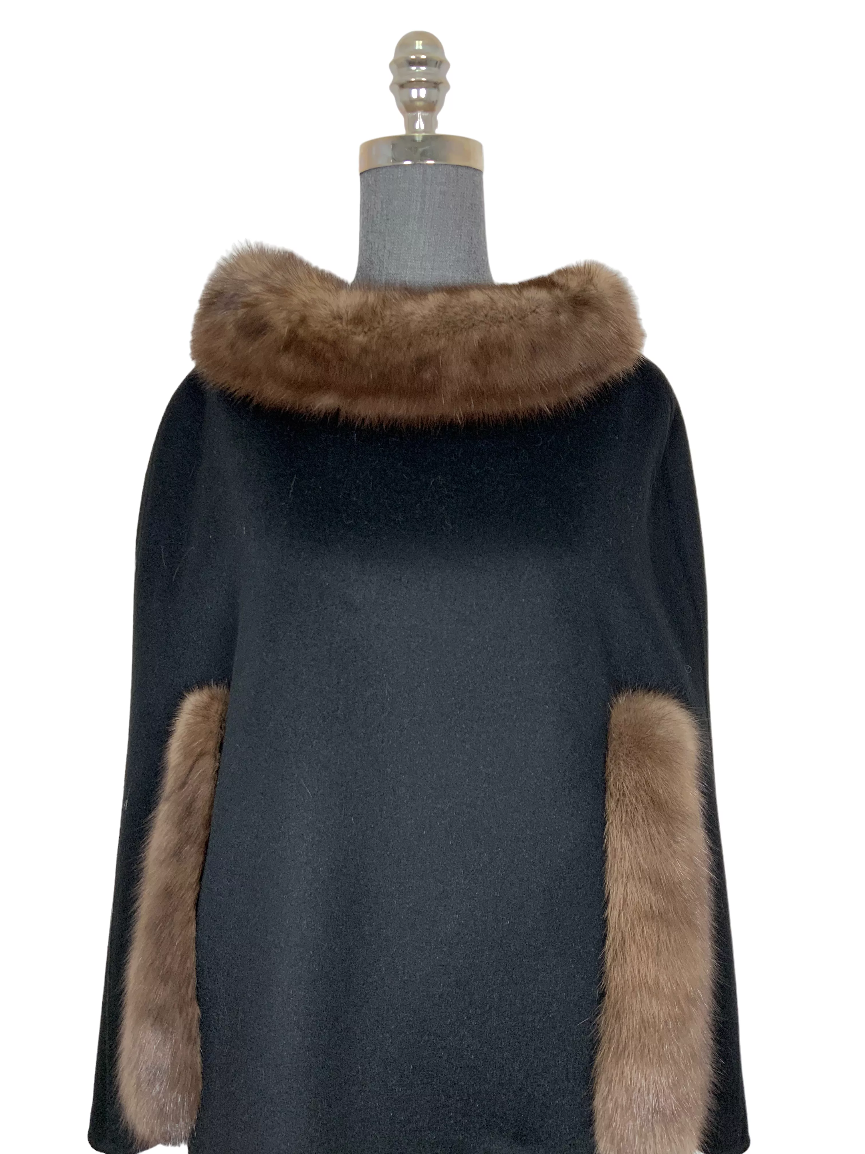 Oscar de la Renta Cashmere and Sable Fur Poncho