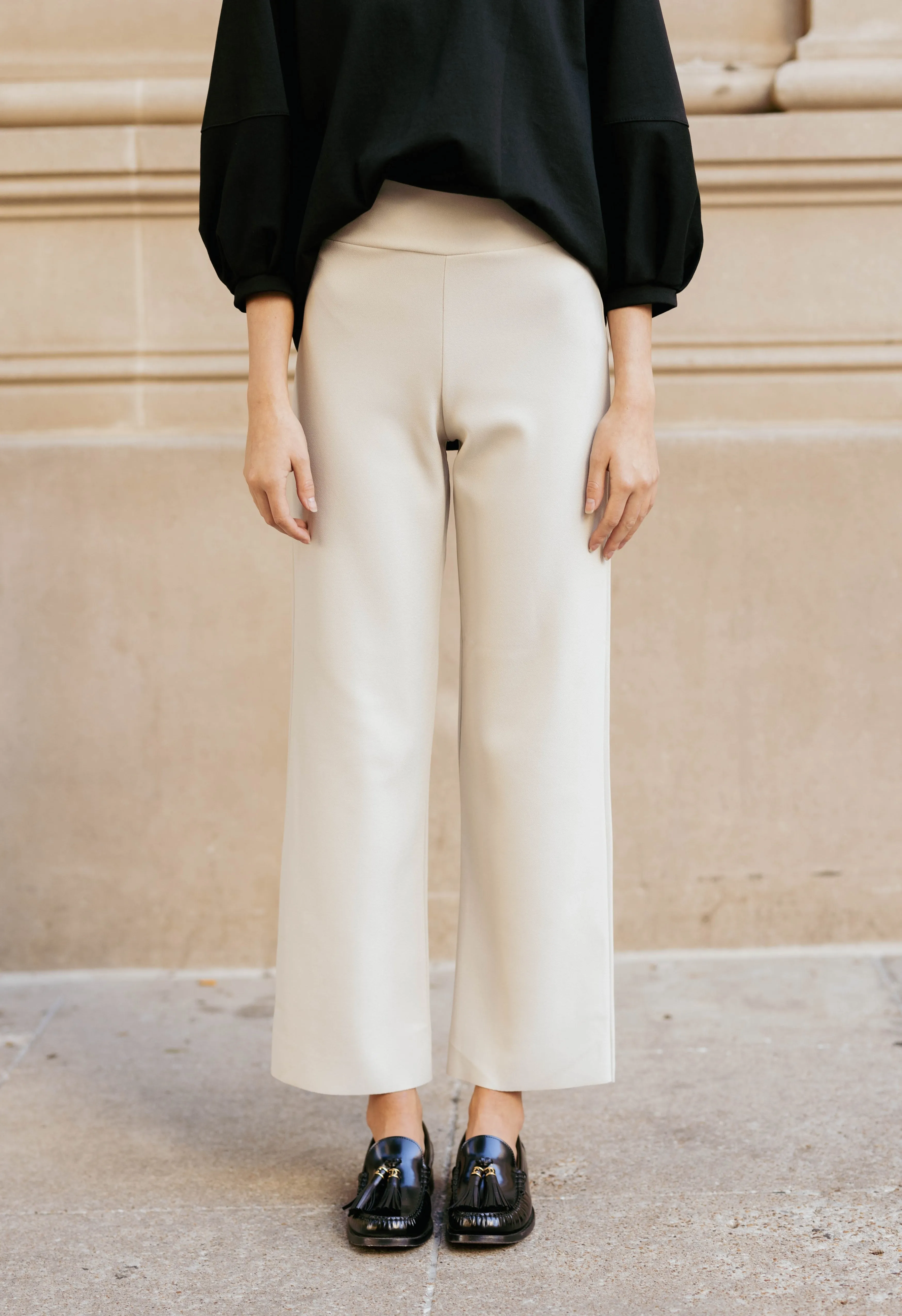 Remi Straight Leg Trouser In Creme