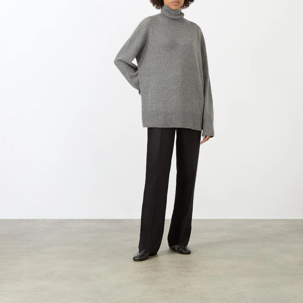 THE ROW Stepny Turtleneck Sweater - Grey