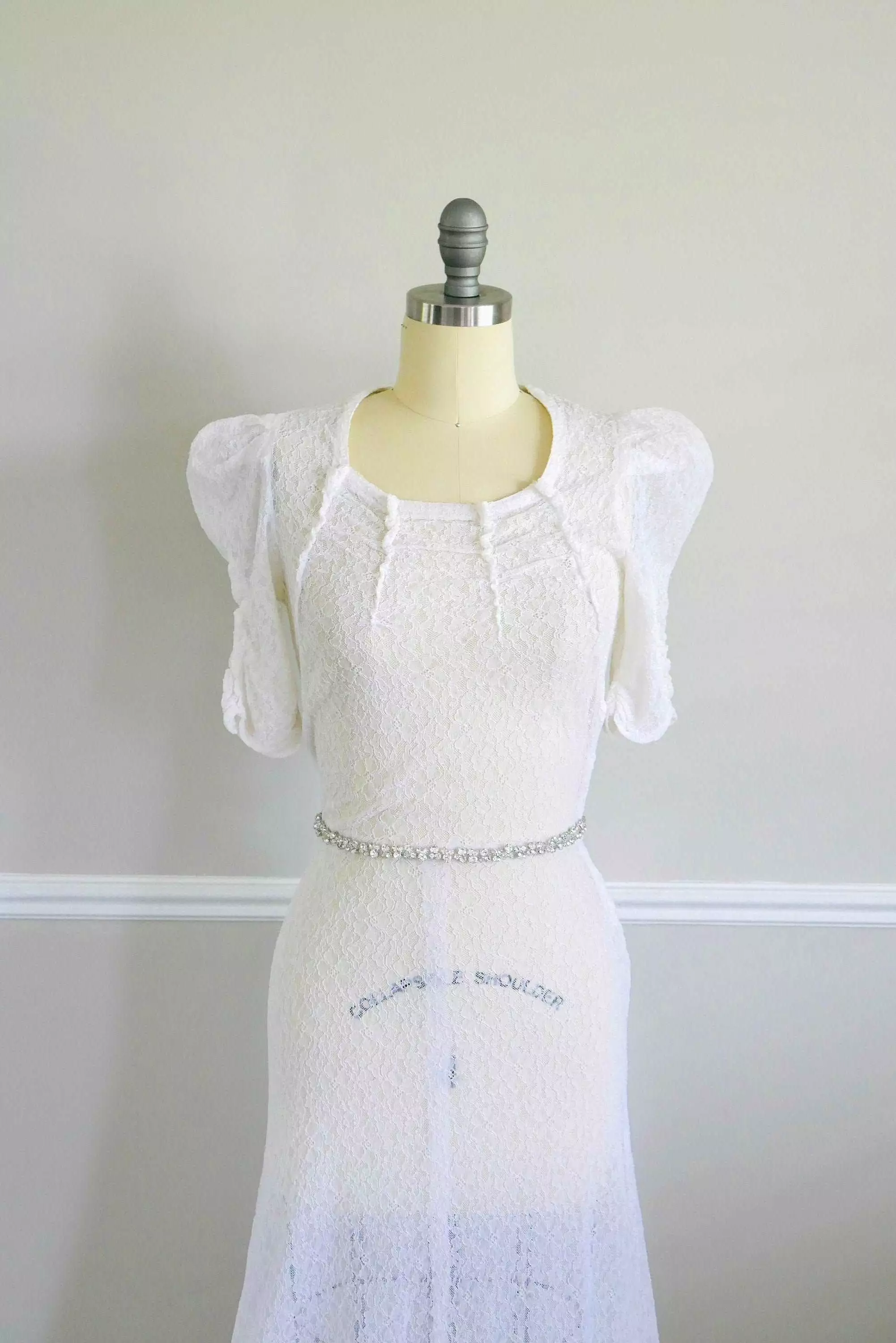 Vintage 1930s Wedding Dress / 30s white bias cut puff sleeve lace gown Size XS